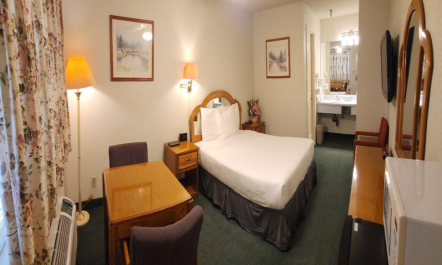  Explore Our Guest Rooms 